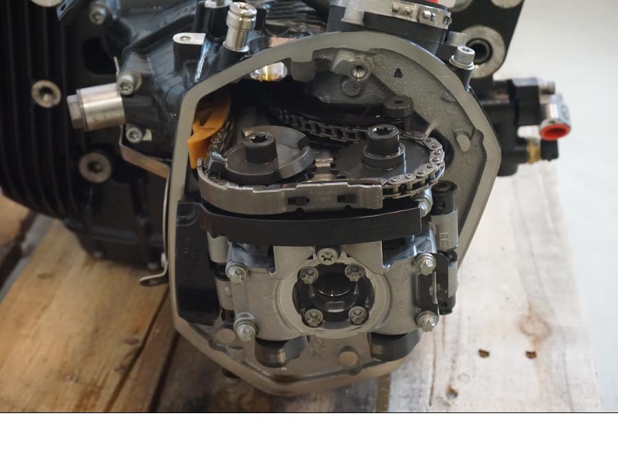 Höger sida på Motor från en BMW R Ninet -2017 motorcykel.