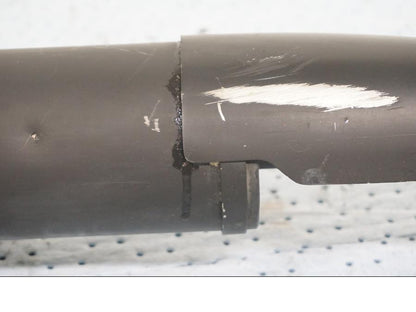 Snett uppifrån på Ljuddämpare från en Kawasaki VN 900 -2012 motorcykel.