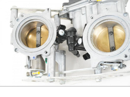 Snett nerifrån på Spjällhus från en KTM 1290 Super Adventure S -2022 motorcykel.