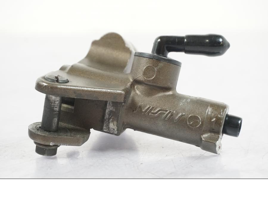 Baksidan på Bromshuvudcylinder från en Kawasaki ZX-6R -2011 motorcykel.