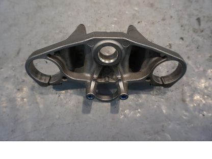 Baksidan på Gaffelkrona från en Yamaha XT 1200 Z -2011 motorcykel.