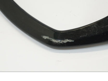 Vänster sida på Passagerarhandtag från en Yamaha FZ-S 600 -2001 motorcykel.