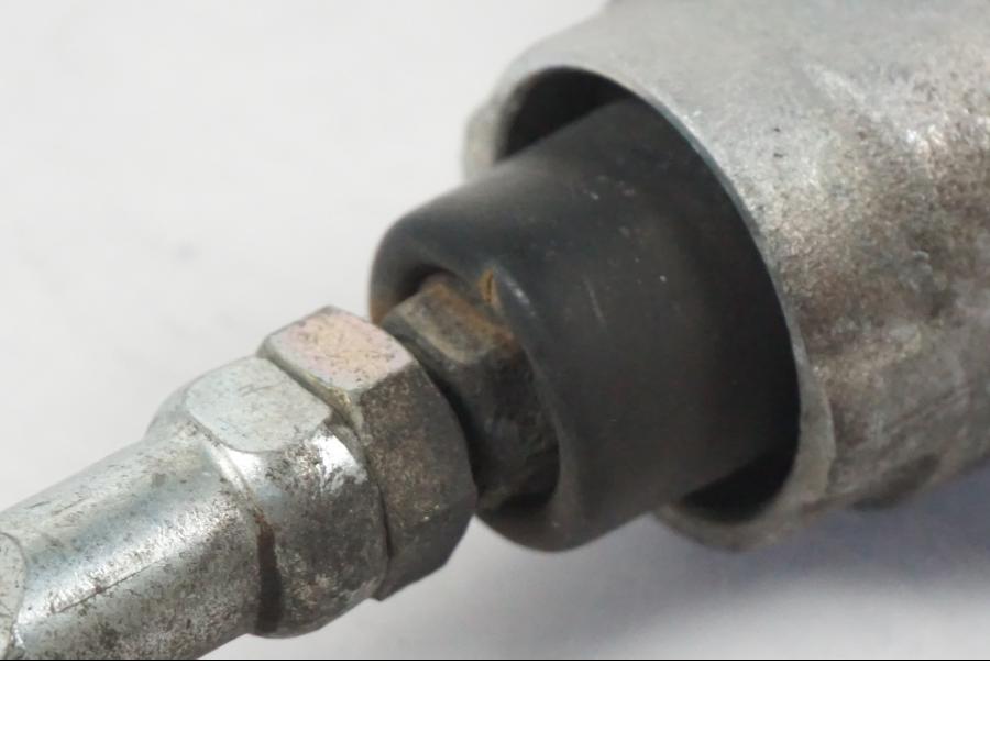 Höger sida på Bromshuvudcylinder från en Kawasaki ZX-6R -2005 motorcykel.