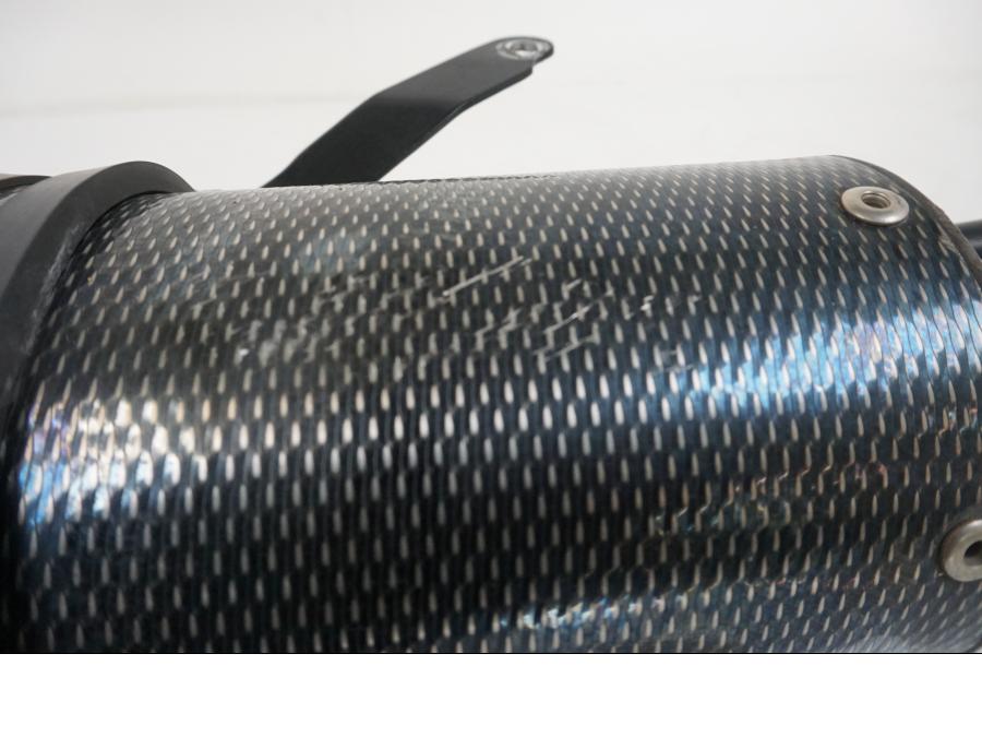 Baksidan på Ljuddämpare Sport från en Triumph Speed Triple -2009 motorcykel.