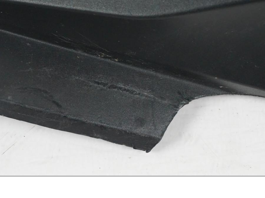 Höger sida på Luftintagskåpa från en MV Agusta Dragster -2014 motorcykel.