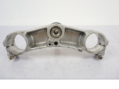 Vänster sida på Gaffelkrona från en Honda CBR 900 RR -2003 motorcykel.