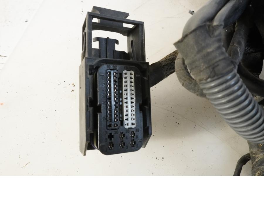 Höger sida på Kabelstam från en BMW F 800 GS -2008 motorcykel.