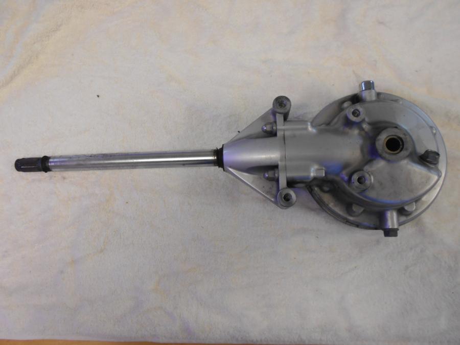 Framsidan på Slutväxel från en Yamaha XVS 1100 -2007 motorcykel.