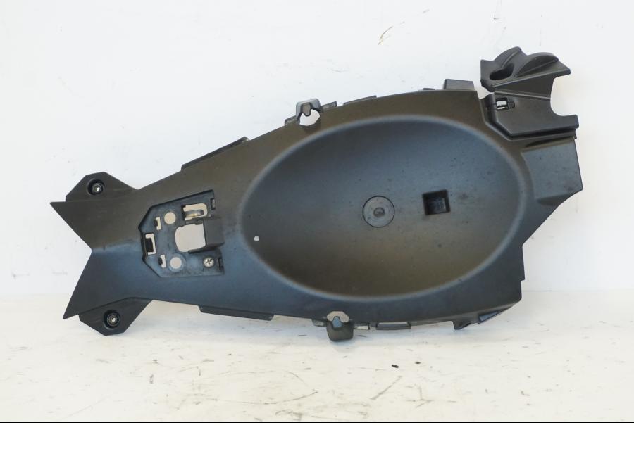 Framsidan på Undertail från en Kawasaki ER-6N -2012 motorcykel.