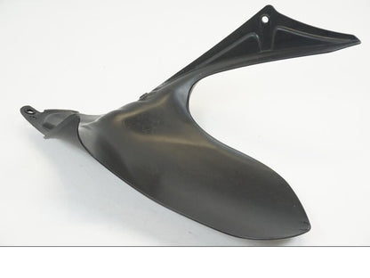 Vänster sida på Svingskärm från en Ducati Monster 696 -2013 motorcykel.