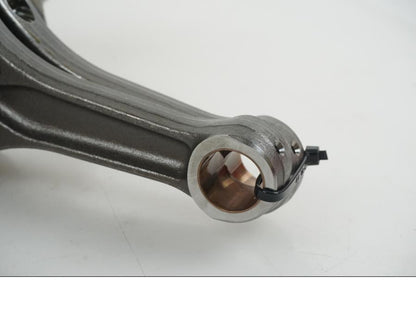 Vänster sida på Vevaxel från en KTM 1290 Super Duke R -2021 motorcykel.