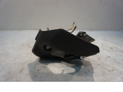 Vänster sida på Hasplast från en Yamaha XT 1200 Z -2011 motorcykel.