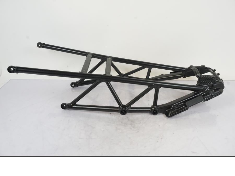 Baksidan på Bakram från en KTM 1290 Super Duke -2019 motorcykel.