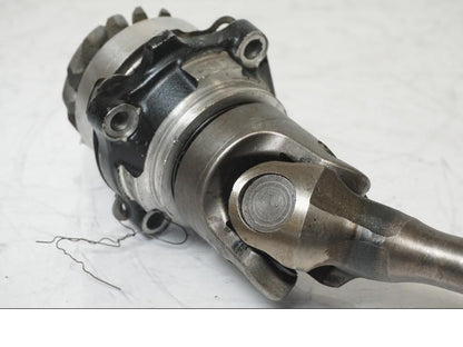 Snett nerifrån på Kardanaxel från en Kawasaki VN 1500 Mean Streak -2002 motorcykel.