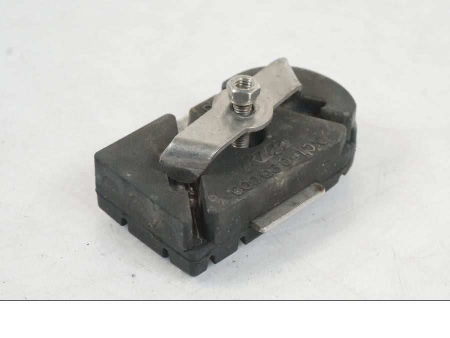 Höger sida på Fotpinnegummi från en Husqvarna 701 SUPERMOTO ABS -2016 motorcykel.