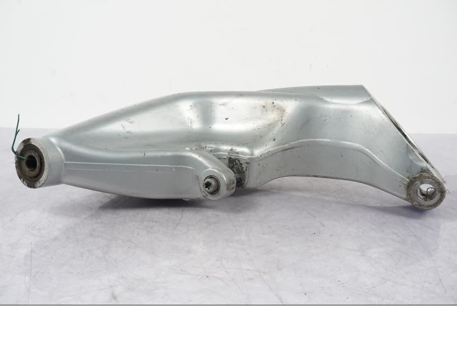 Baksidan på Sving från en BMW R 1200 GS -2005 motorcykel.