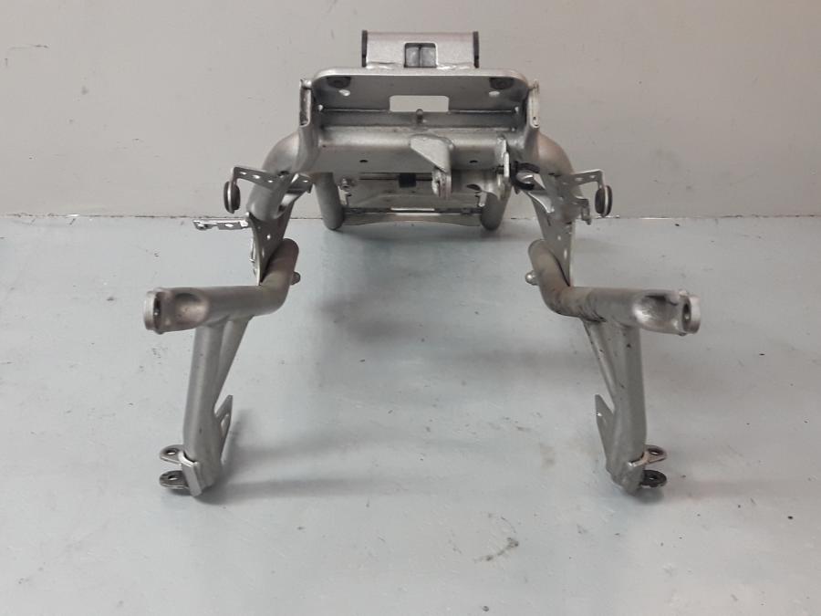 Baksidan på Bakram från en Yamaha FZ-6 -2004 motorcykel.