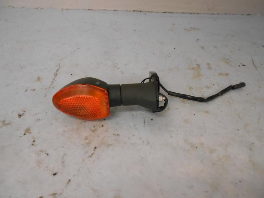 Baksidan på Blinkers från en Suzuki DL 650 -2013 motorcykel.