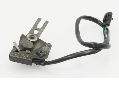 Vänster sida på Sidostödsbrytare från en Kawasaki VN 1500 Mean Streak -2003 motorcykel.