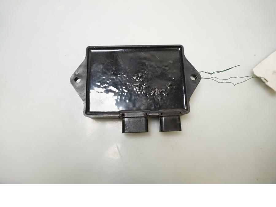 Baksidan på CDI / ECU från en Yamaha XVS 650 -1998 motorcykel.