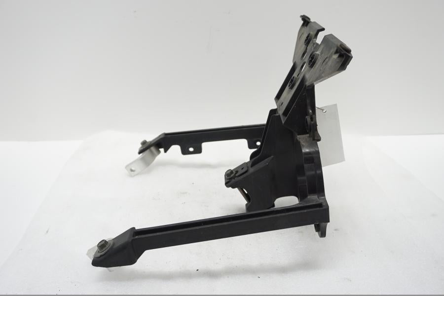 Baksidan på Toppkåpstag från en Yamaha TDM 900 -2002 motorcykel.