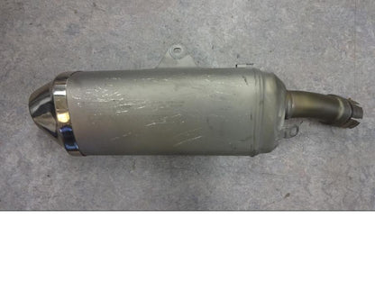 Framsidan på Ljuddämpare från en Suzuki GSX-R 750 -2015 motorcykel.