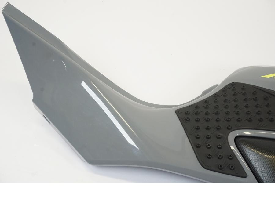 Höger sida på Tankkåpa från en Yamaha MT-07 -2016 motorcykel.