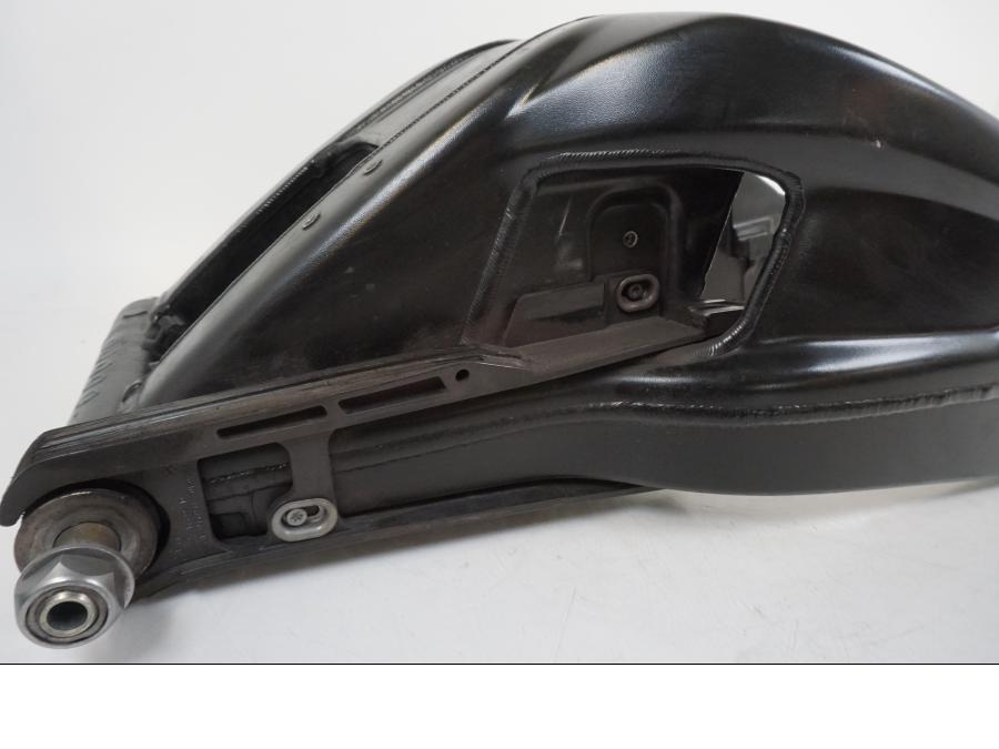 Höger sida på Sving från en BMW S 1000 R -2019 motorcykel.