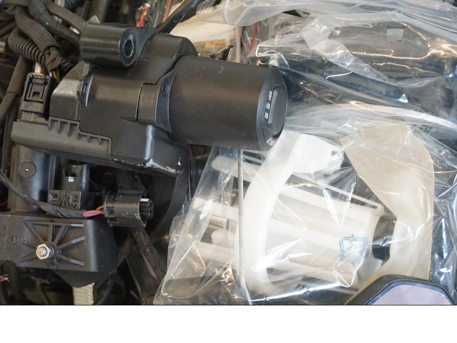 Snett nerifrån på Motorpaket från en BMW R 1250 GS -2019 motorcykel.