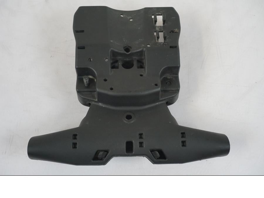 Vänster sida på Blinkersfäste från en KTM 1290 Super Duke R -2018 motorcykel.