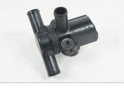 Höger sida på Second Air från en Ducati Hyperstrada -2013 motorcykel.