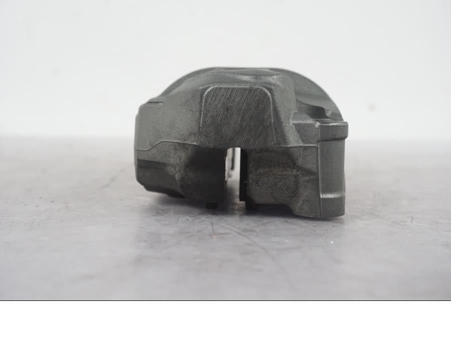 Snett uppifrån på Bromsok från en KTM 1290 Super Duke R -2022 motorcykel.