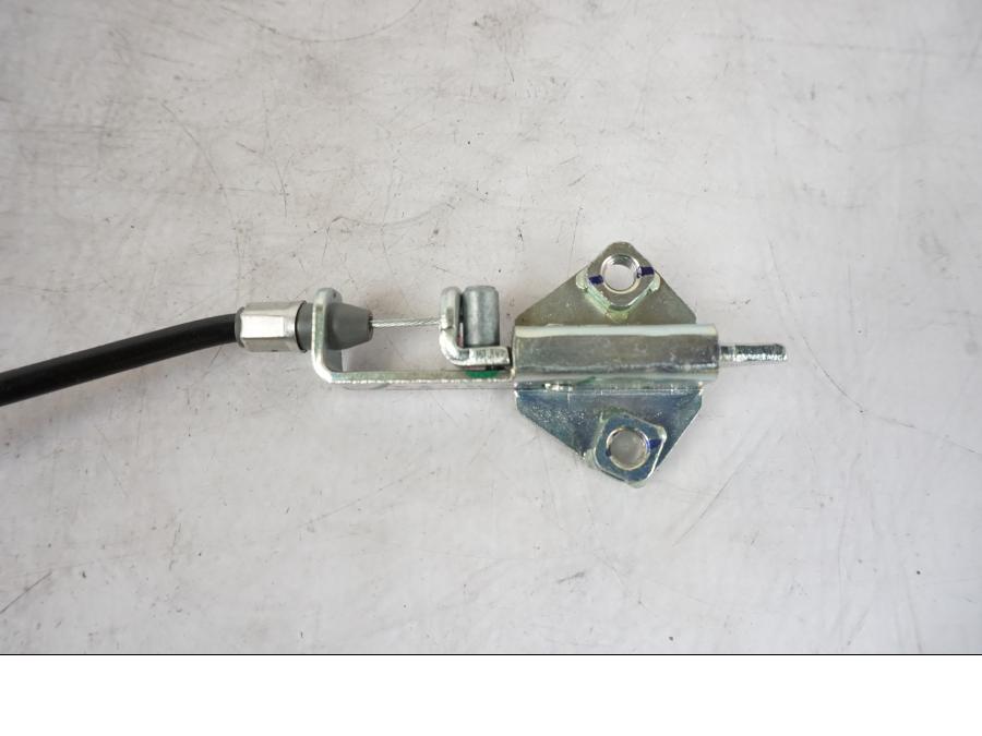 Baksidan på Sadellåsmekanism från en Kawasaki Z 800 -2014 motorcykel.