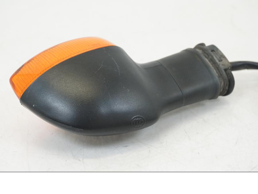 Vänster sida på Blinkers från en Yamaha XT 1200 A -2010 motorcykel.