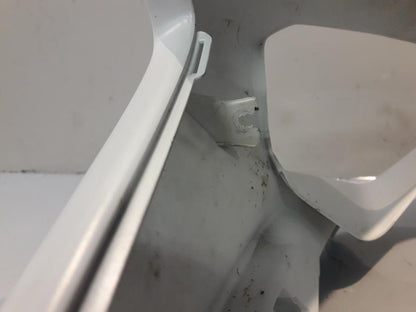 Snett nerifrån på Toppkåpa från en Ducati Panigale 959 -2017 motorcykel.