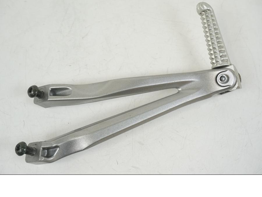 Framsidan på Fotpinne från en Yamaha YZF 1000 R1 -2006 motorcykel.