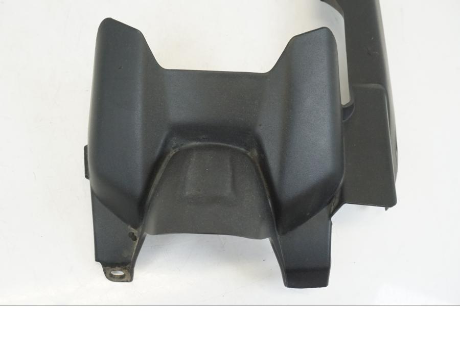 Baksidan på Svingskärm från en Yamaha XSR 700 -2016 motorcykel.