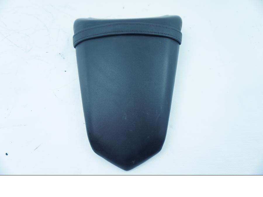 Höger sida på Sadel från en Kawasaki Ninja 650 -2018 motorcykel.