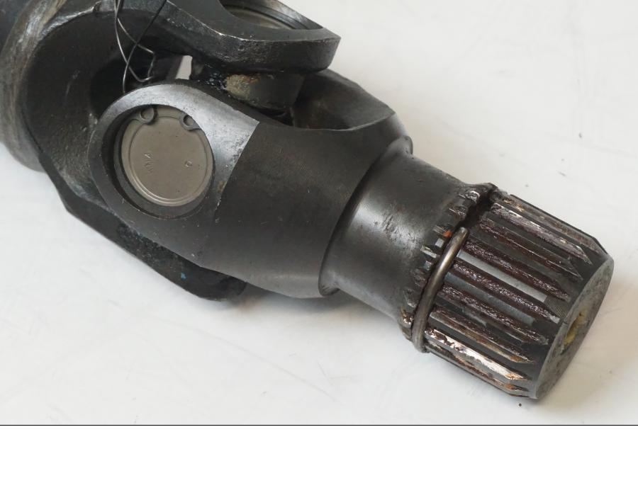 Extrabild4 på <p>Kardanaxel från Triumph Tiger Explorer 2010.</p>

<p>Med låsring.</p> motorcykel.