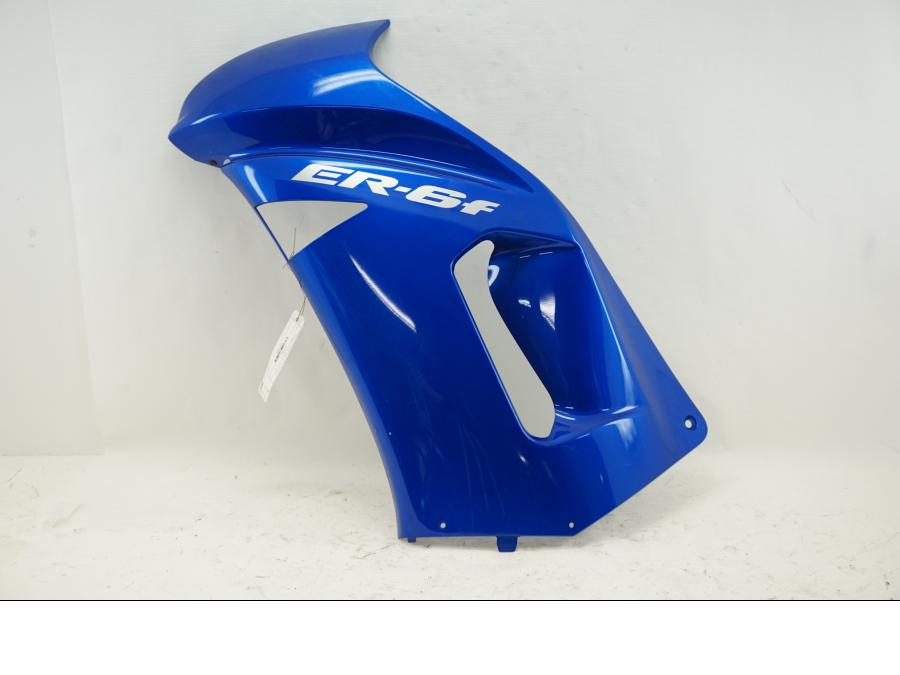 Framsidan på Sidkåpa från en Kawasaki ER-6F -2007 motorcykel.