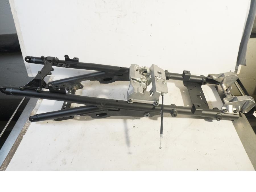 Baksidan på Bakram från en Yamaha MT-09 Tracer -2016 motorcykel.