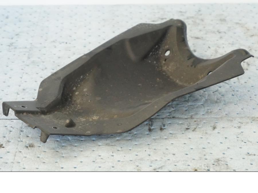 Höger sida på Undertail från en Suzuki GSX 1300 BK -2008 motorcykel.