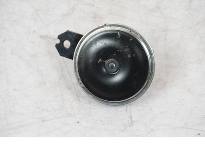 Baksidan på Signalhorn / Tuta från en Yamaha MT-09 -2024 motorcykel.