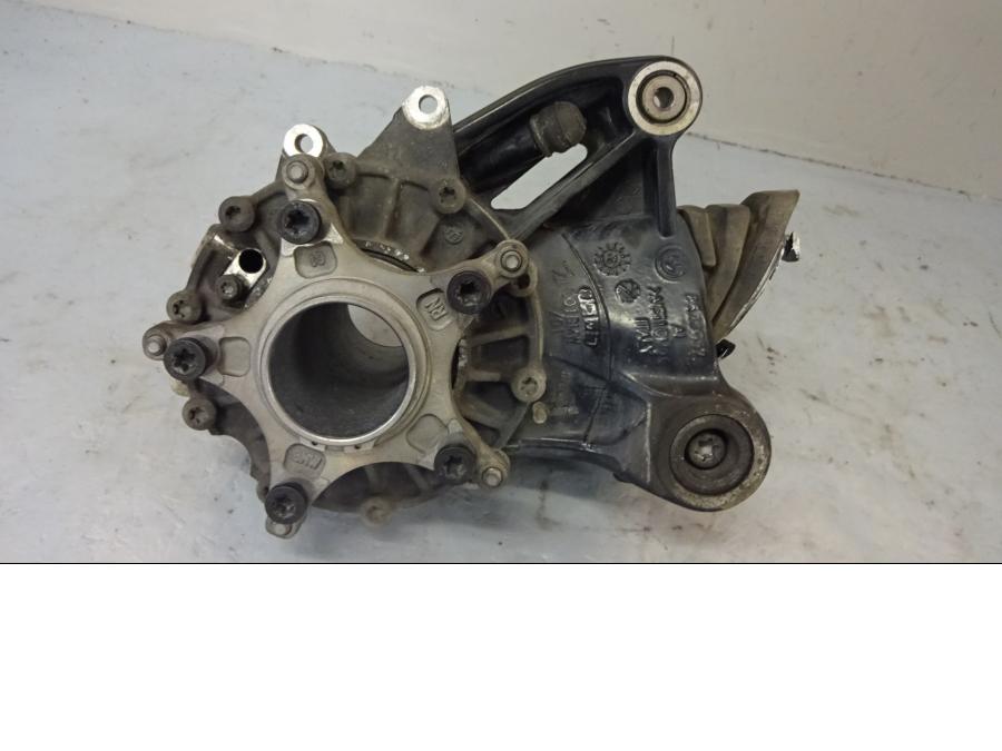 Baksidan på Slutväxel från en BMW R 1200 GSA -2014 motorcykel.