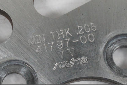 Höger sida på Bromsskiva från en H-D Softail FXCW Rocker -2008 motorcykel.