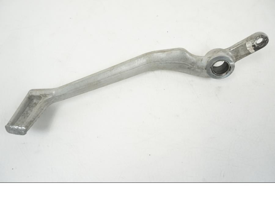 Baksidan på Bromspedal från en Honda XL 1000 V -2008 motorcykel.