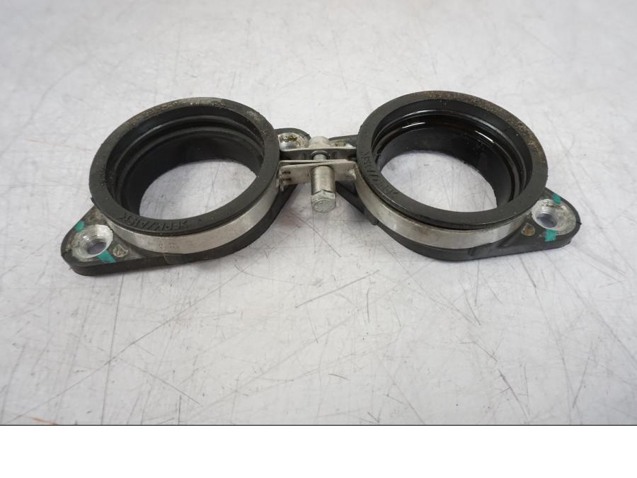 Framsidan på Insugsgummi från en BMW F 750 GS -2020 motorcykel.