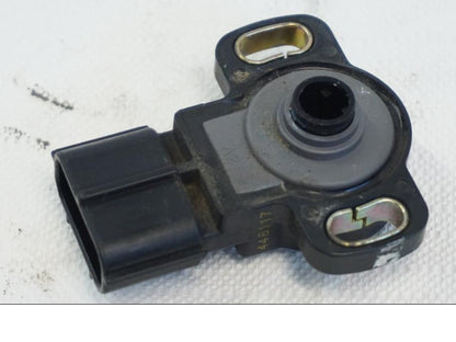 Vänster sida på TPS från en Yamaha YZF R6 -2006 motorcykel.