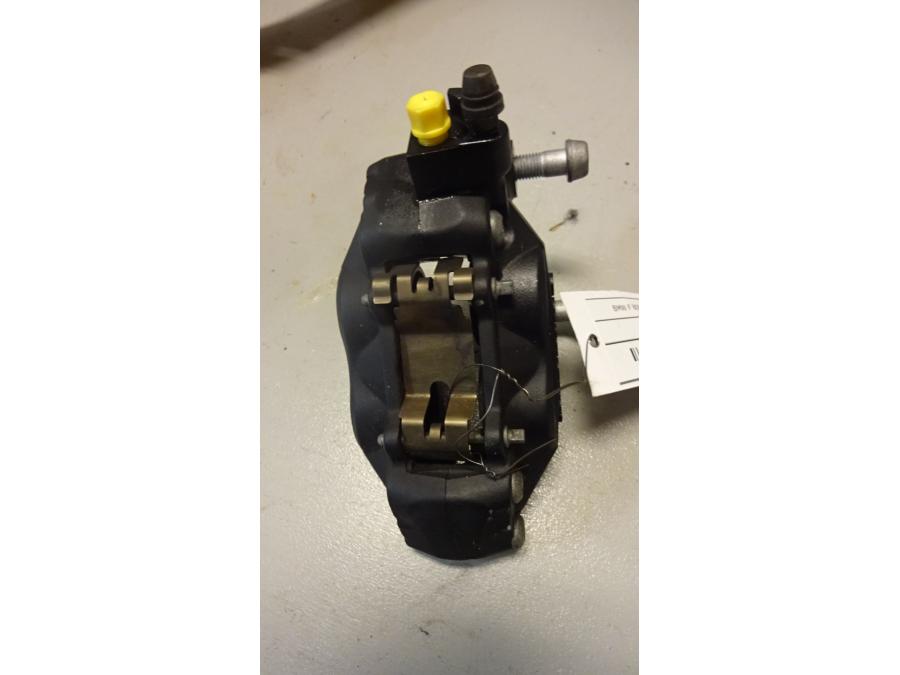 Framsidan på Bromsok från en BMW F 800 GT -2015 motorcykel.