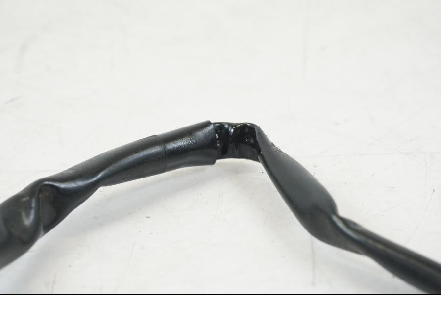 Snett nerifrån på Sidostödsbrytare från en Triumph Speed Triple -2021 motorcykel.